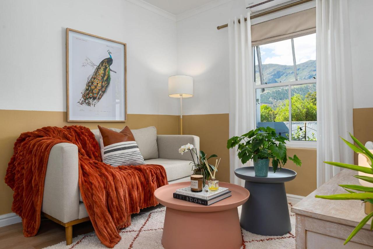 The Tram Stop Apartment